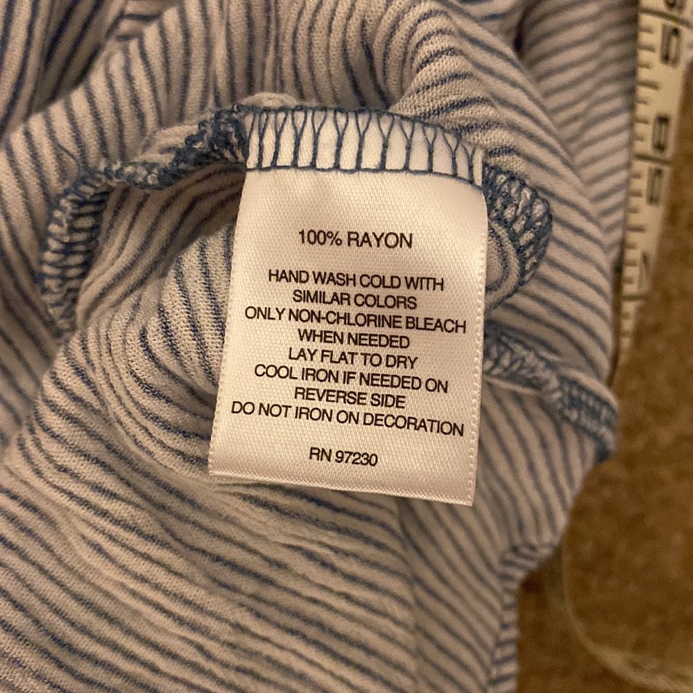 ❤️2 for $10 Blue and White Stripe Top Stitched Flower Designs - Picture 9 of 10